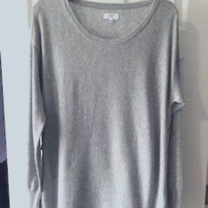 Crown & Ivy Women's Large Pullover Top Long Sweater Gray Buttoned Sides